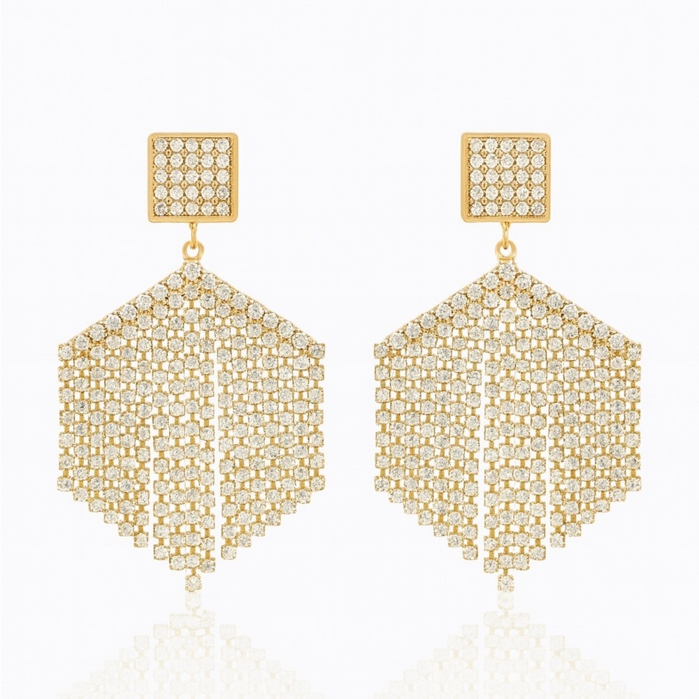 ⚜️ Elegant Gold Dangle Earrings
